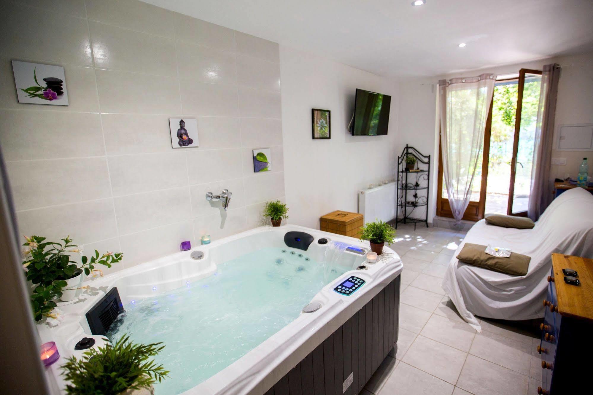 Logis Hotel Restaurant Auberge De L'Espinouse Fraisse-sur-Agout 외부 사진